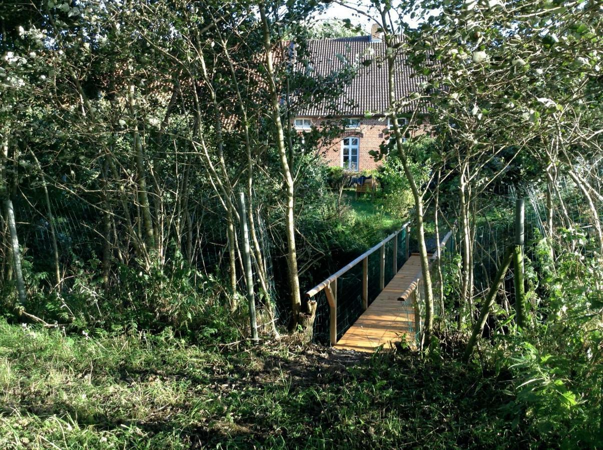Ferienhof Spiegelhaus Krummhörn Exterior foto